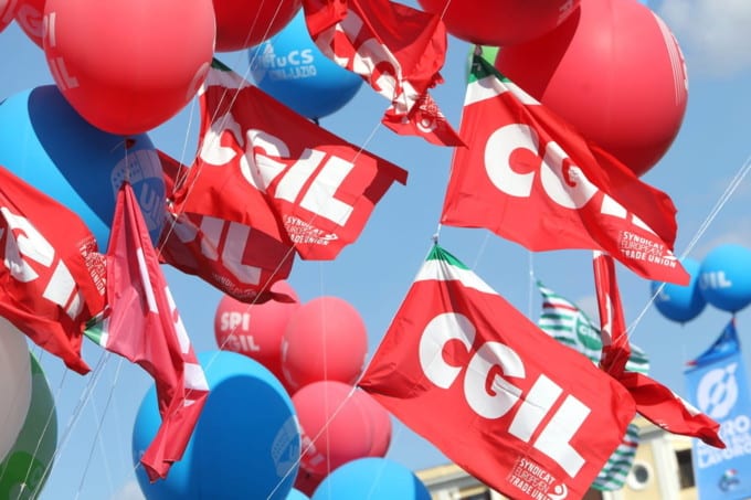 CGIL CISL UIL avviano la mobilitazione. Assemblee nei luoghi di lavoro e a maggio tre manifestazioni interregionali a Napoli, Bologna e Milano